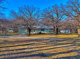 449 Olde Towne Rd, Paradise, TX 76073