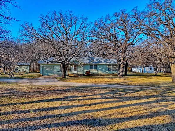 449 Olde Towne Rd, Paradise, TX 76073