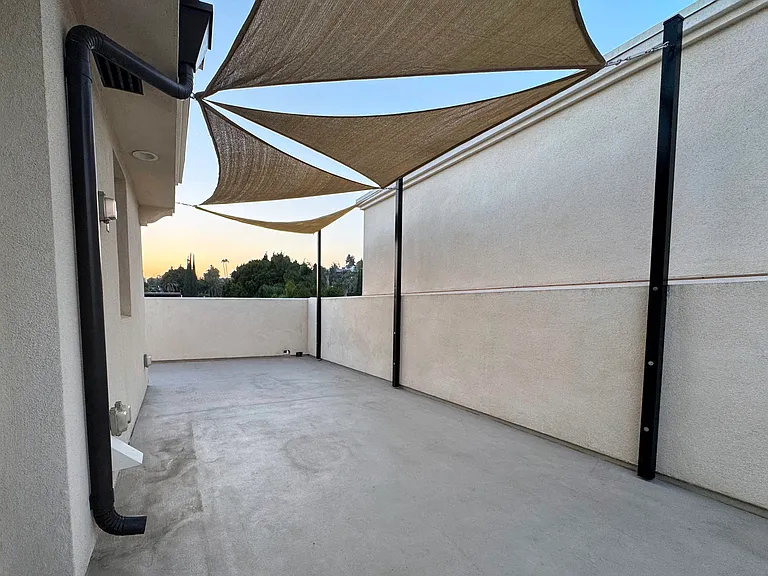 751 Talbot Ln — Photo 2