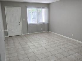 3267 NW 102nd Ter, Pompano Beach, FL