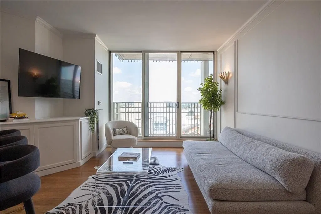 1 bed, 1.0 bath, 783 sqft, $3,850 — Photo 1