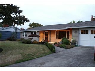 1st image of 1379 NE Queens Ln