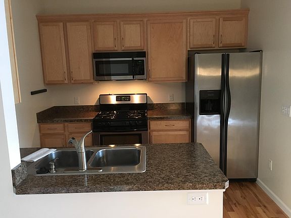 3rd image of 245 Lake Ave APT B