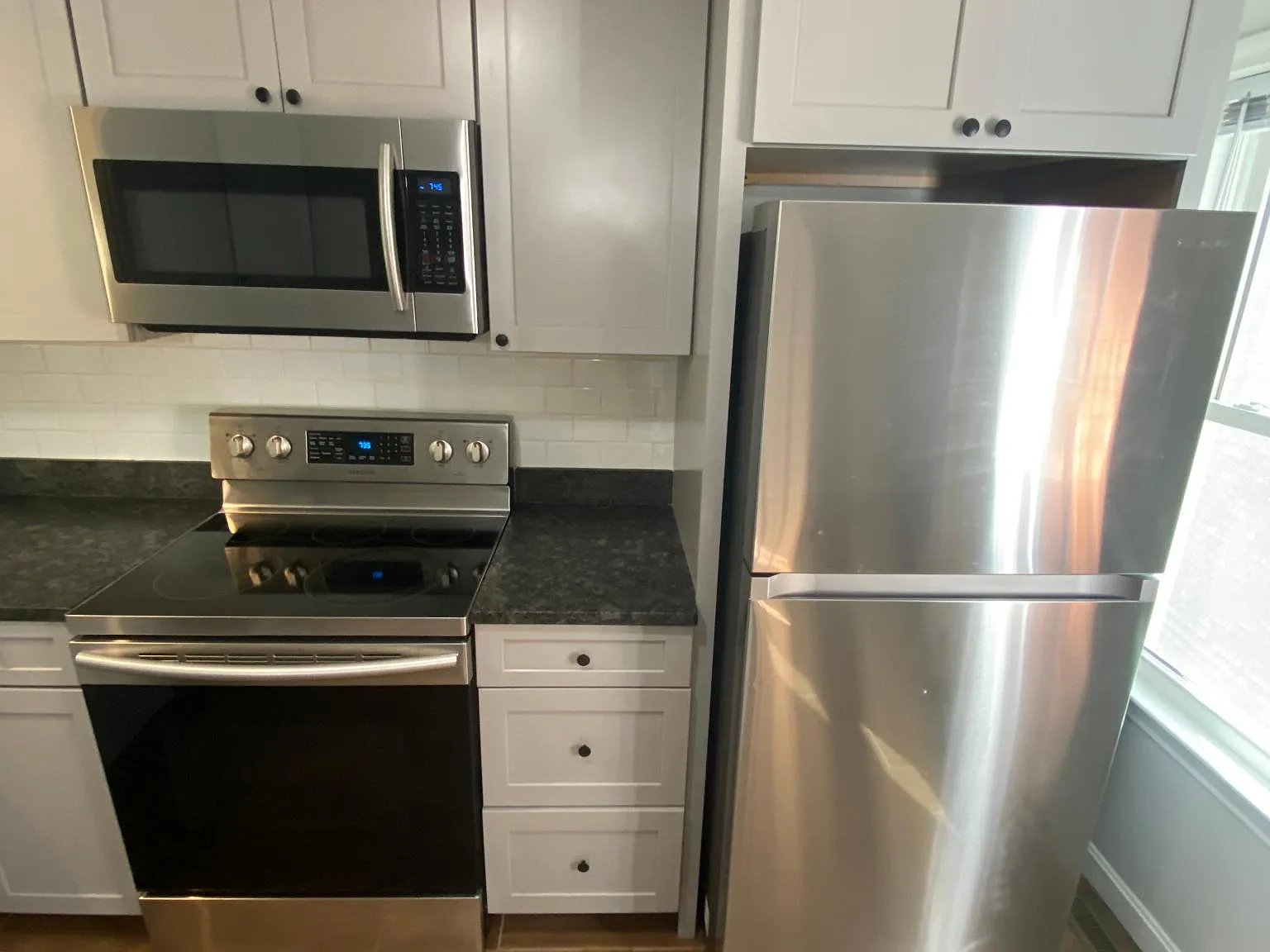 2 bed, 906 sqft, $2,400 — Photo 4