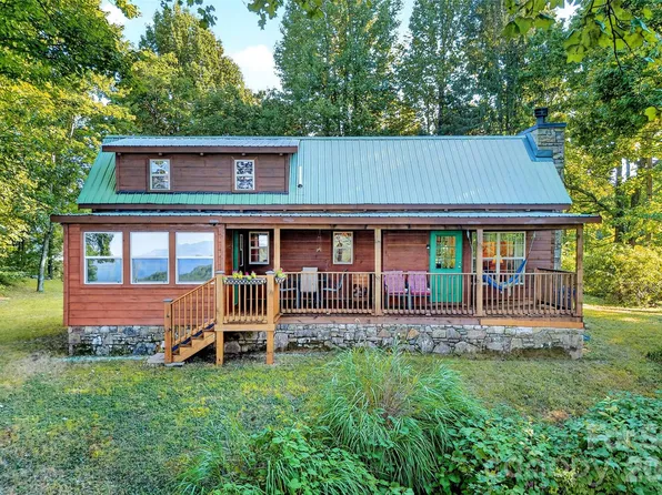10 Camp Elliott Rd, Black Mountain, NC 28711