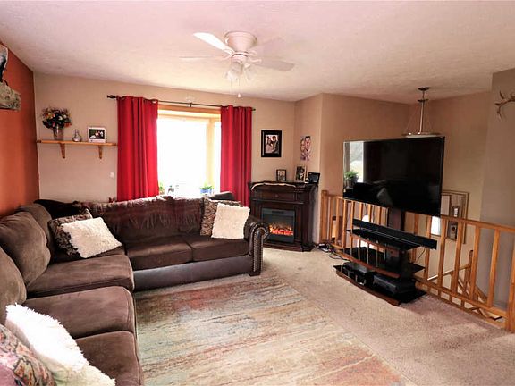 4th image of 2850 Brady Ln
