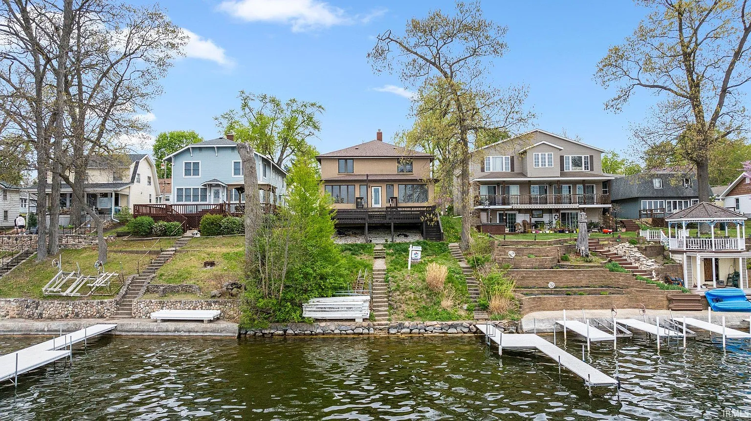 8241 E Wade Ln photo 1