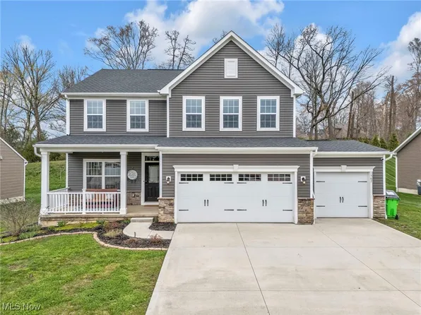 1567 Gate House St NE, Canton, OH 44721