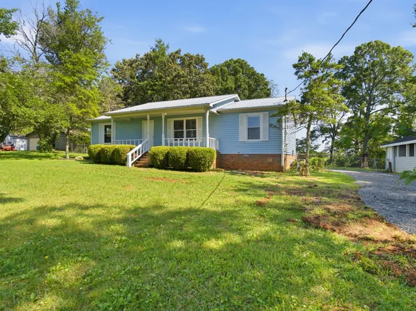 609 Hawkersmith Rd, Tullahoma, TN 37388