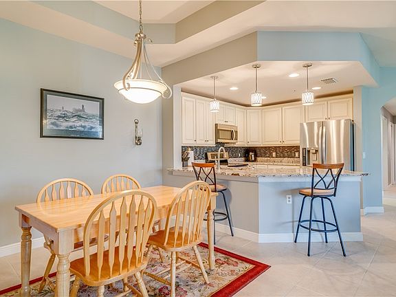 5th image of 3952 Pomodoro Cir S #302