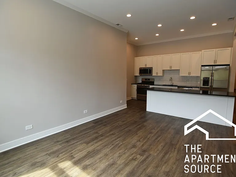 3212 N Halsted St #1 — Photo 2