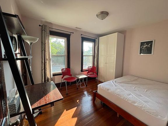 Hallway bedroom A