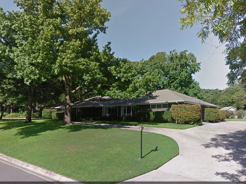 1st image of 212 Pennsylvania Dr