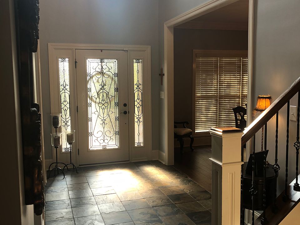 Entry Foyer 