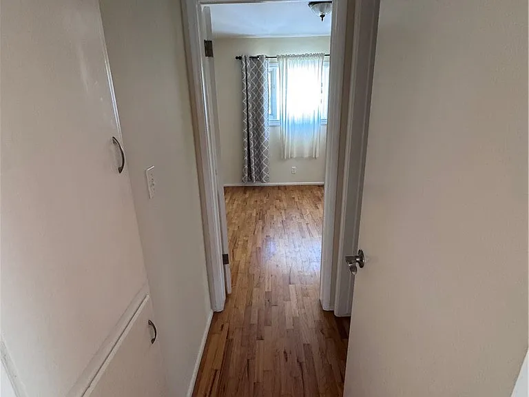 1821 Glenneyre St — Photo 16