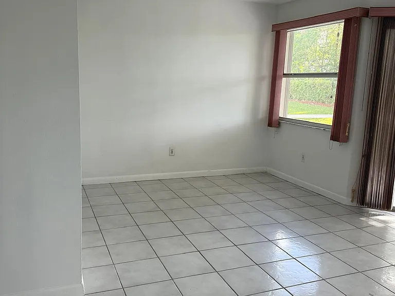 2621 SE 21st Ct #2621 — Photo 17