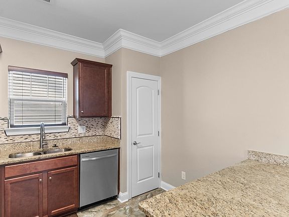 4th image of 1604 Carsens Ferry Dr.
