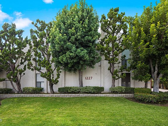 2nd image of 1227 Temple City Blvd Unit 6