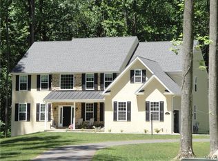 2650 Long Ridge Dr, Hellertown, PA 18055