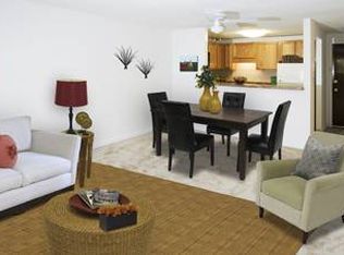 49 Twin Oaks Vlg #49, Mansfield, MA 02048