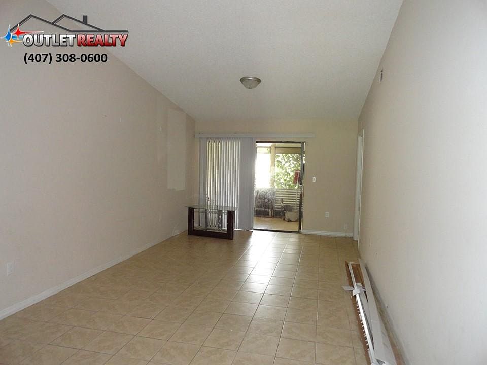 2nd image of 492 Prestwick Pl