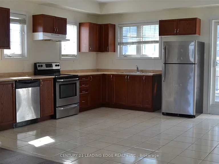 49 Celadine Dr — Photo 5