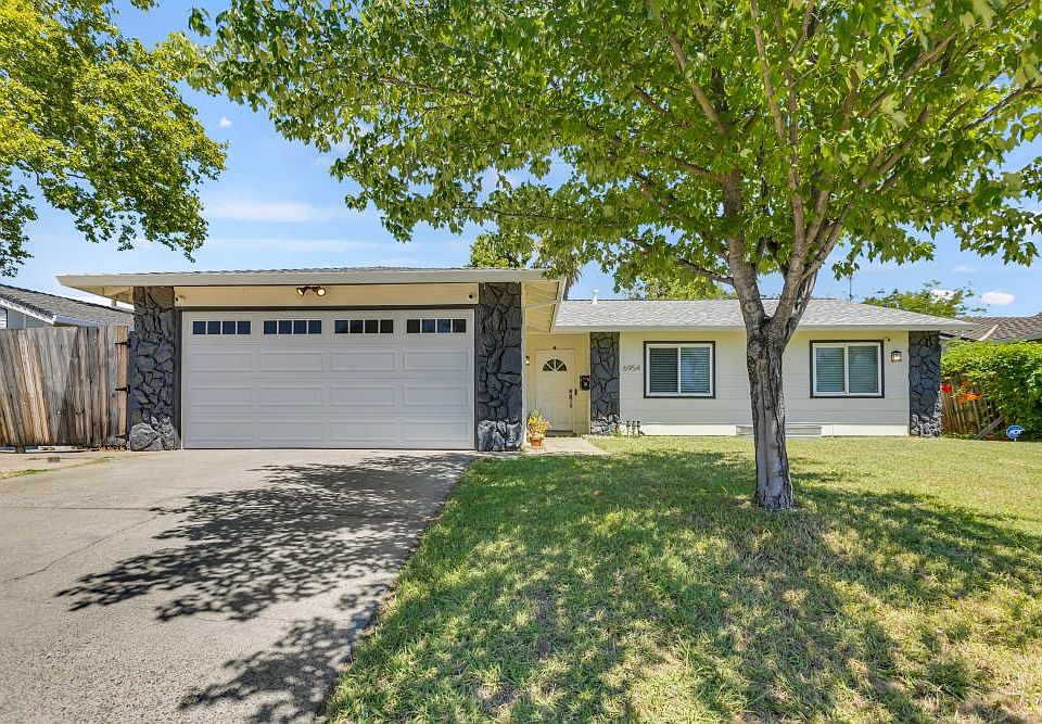 1st image of 6954 Woodmore Oaks Dr