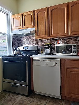 3rd image of 14-37 29th Ave #2