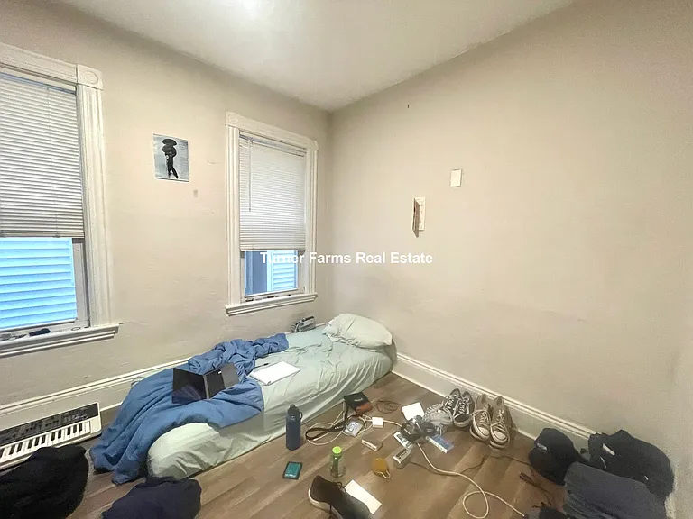 45 Crescent Ave #1R — Photo 7