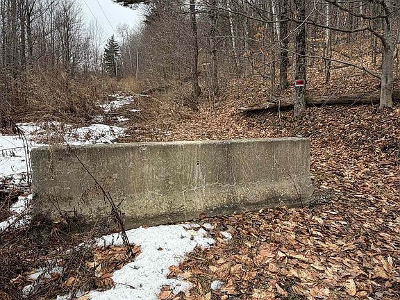 2nd image of 194 Mine Road