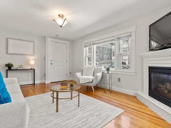 188 Gladstone St APT 1, East Boston, MA 02128