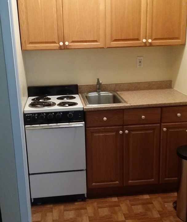 1st image of 11720 Edgewater Dr APT 313