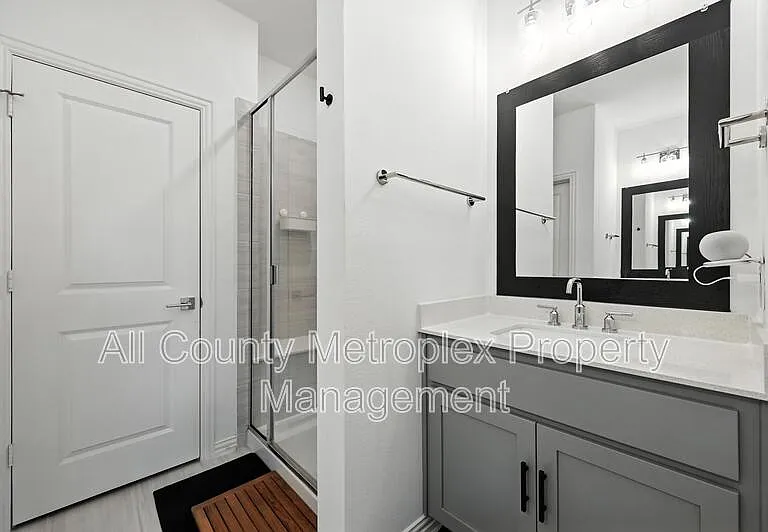 7513 Laburnam Rd — Photo 17