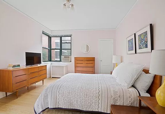 3rd image of 34-20 79th St #2GG