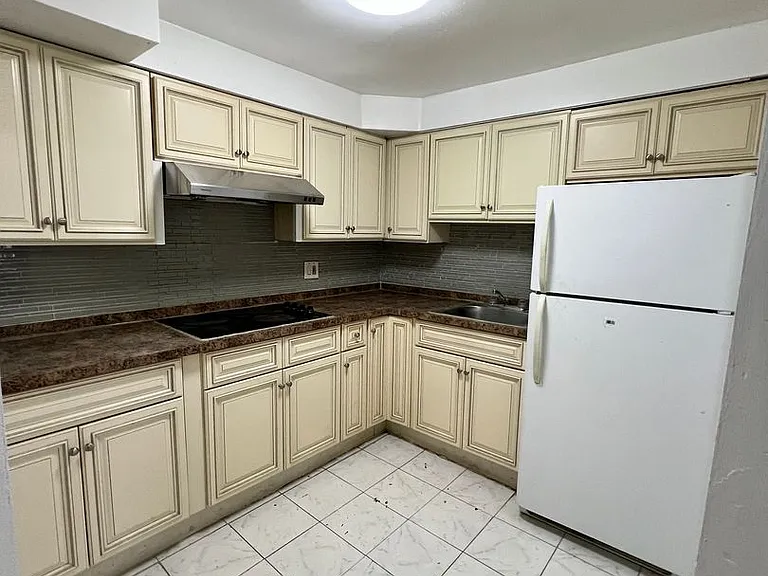 24 Merwood Dr — Photo 2