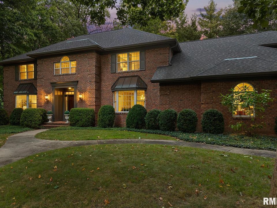 1st image of 9818 N Golden Oak Ct