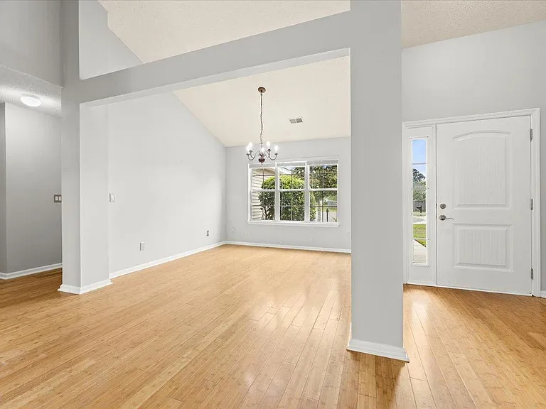 1201 Grasswind Dr — Photo 10