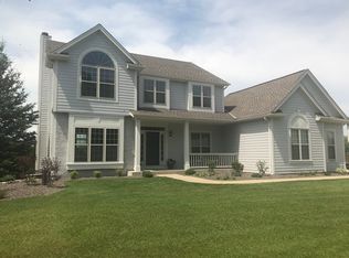 N41W28716 Imperial Dr, Pewaukee, WI 53072