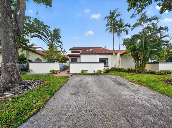 6637 NW 181st Ln, Hialeah, FL 33015
