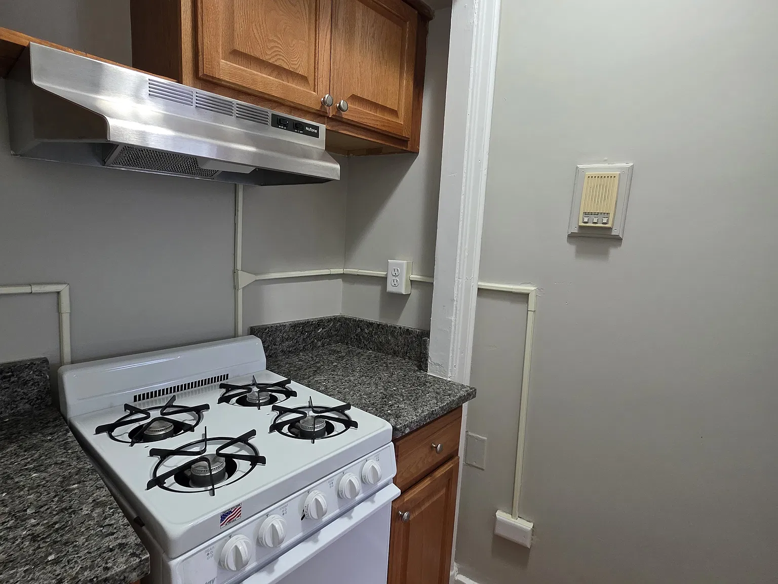 1 bed, 500 sqft, $1,525 — Photo 2