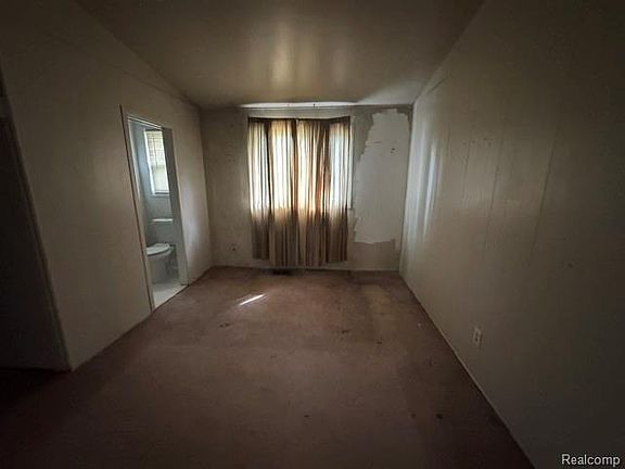 3rd image of 19264 Beaverland St