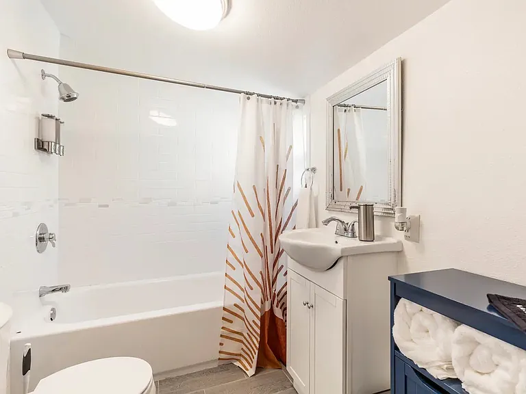 1071 Newport Ave — Photo 3