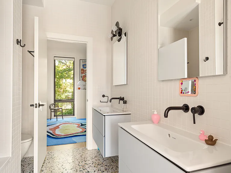 286 Manhattan Ave #2 — Photo 15
