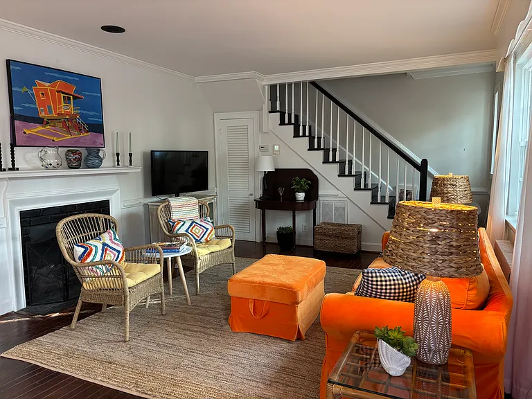 48 Hopkins St — Photo 3
