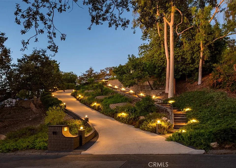 954 Encino Vista Dr