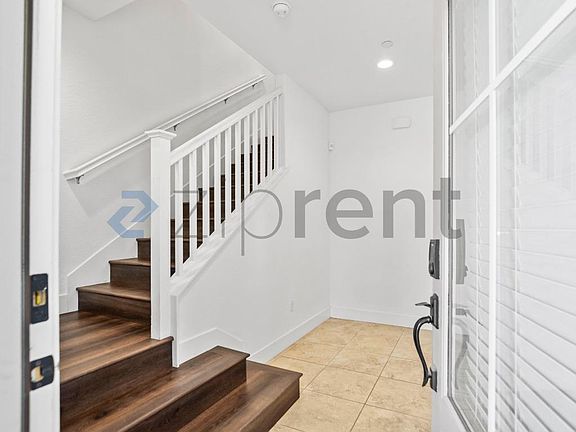 3rd image of 2109 Donnells Ln
