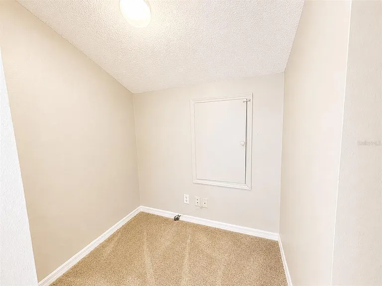 5104 Springwater Ct — Photo 19