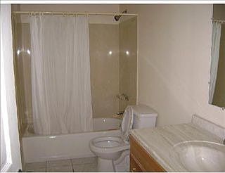 4th image of 7218 Chatelain Dr