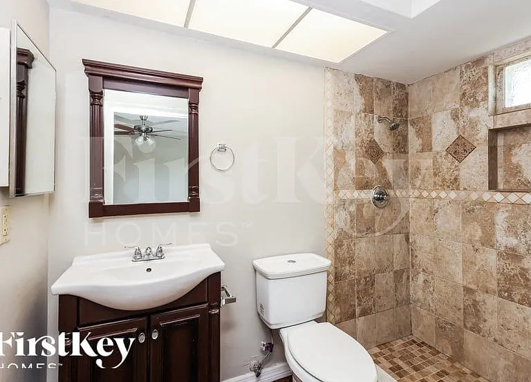 1105 Arthur Ave — Photo 13