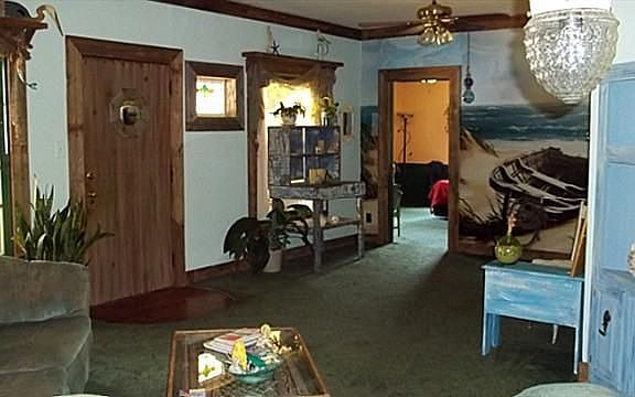 3rd image of 948 College St